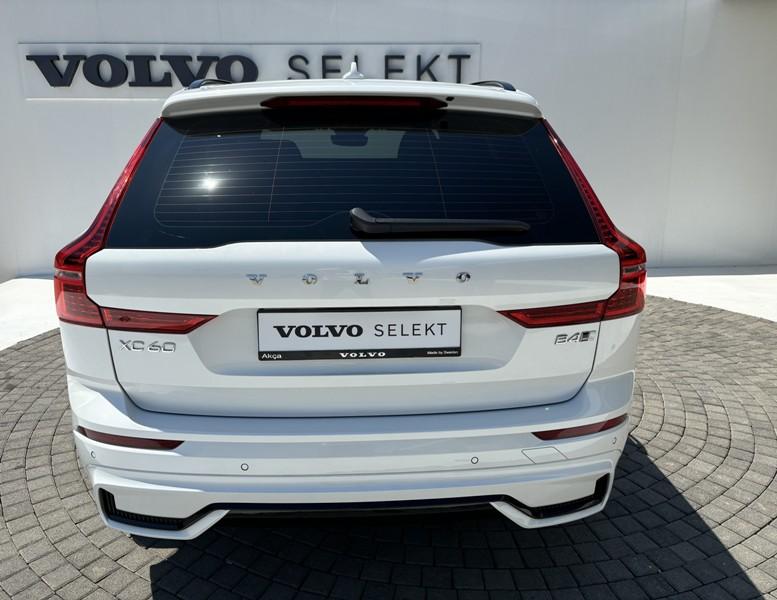 Volvo  XC60, B4 AWD, Plus, Dark