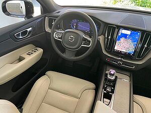 Volvo  XC60, B4 AWD, Plus, Dark