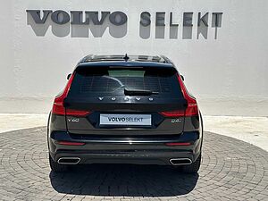 Volvo  Cross Country D4 AWD Momentum