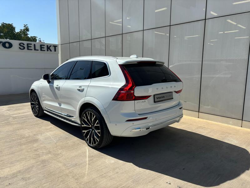 Volvo  XC60, T8 AWD plug-in hybrid, Plus, Bright