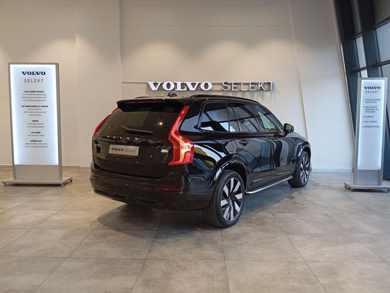 Volvo  XC90, T8 AWD plug-in hybrid, Plus, Dark